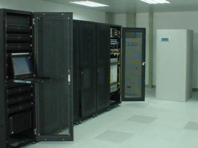 數(shù)據(jù)中心機房建設(shè)有哪些系統(tǒng)工程？【華思特】為您解答！